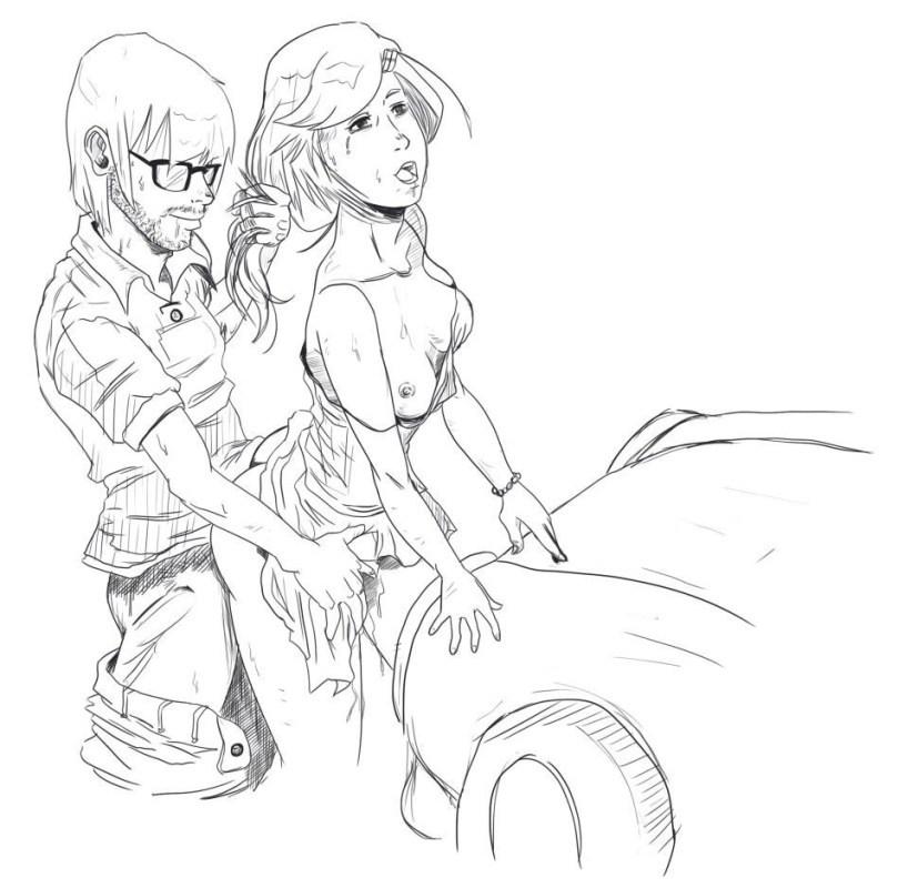 Hombre follándose a una mujer sobre el capó de un auto